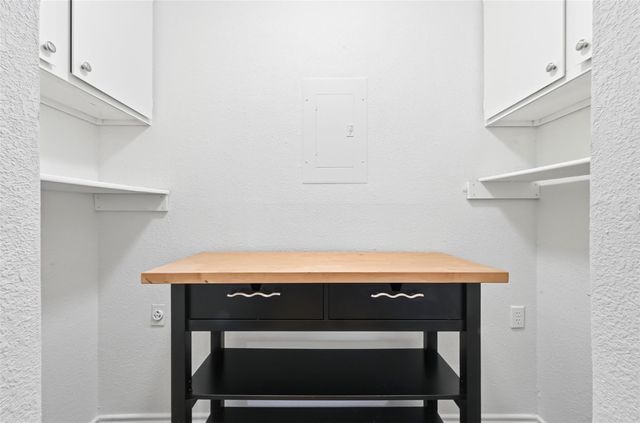 1504 Allen RD B, Austin, TX 78746