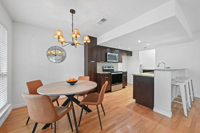 1504 Allen RD B, Austin, TX 78746