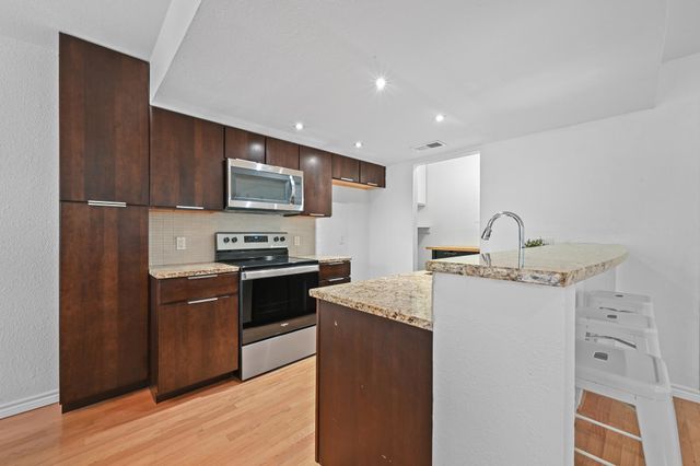 1504 Allen RD B, Austin, TX 78746