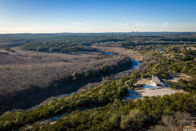 1829 Paradise Parkway, Canyon Lake, TX 78133