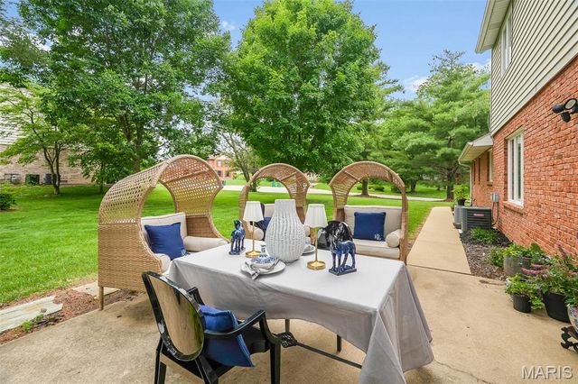 240 Sundew Drive, Belleville, IL 62221