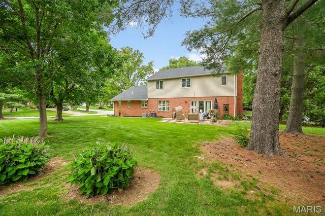 240 Sundew Drive, Belleville, IL 62221