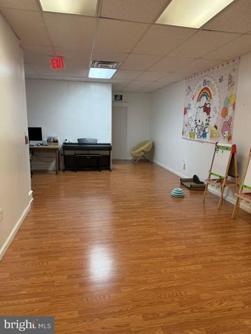 7360 FRANKFORD AVE, Philadelphia, PA 19136