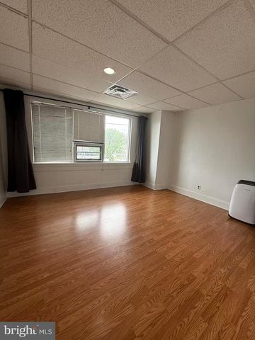 7360 FRANKFORD AVE, Philadelphia, PA 19136