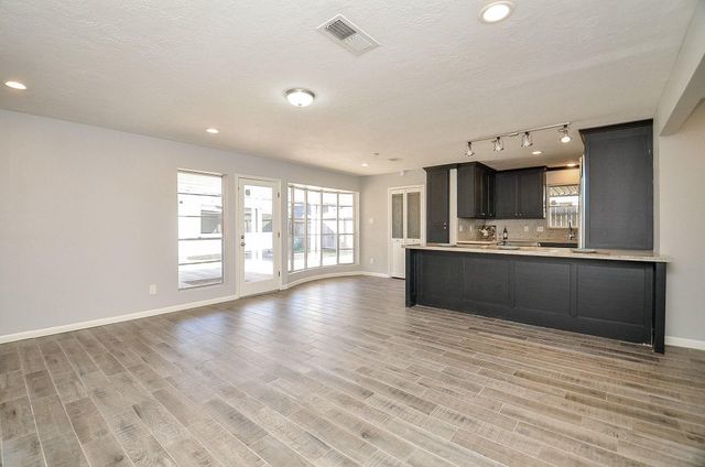 9215 Sharpcrest Street, Houston, TX 77036