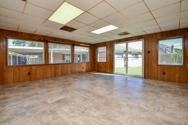 9215 Sharpcrest Street, Houston, TX 77036