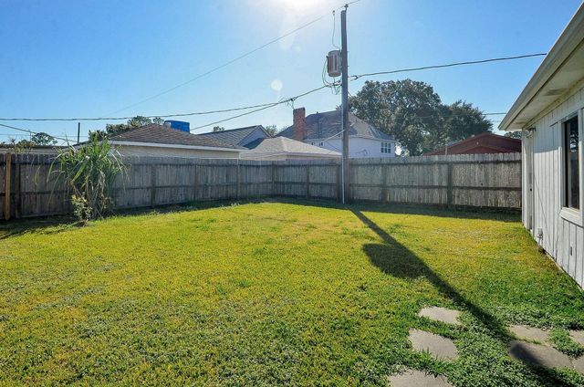 9215 Sharpcrest Street, Houston, TX 77036