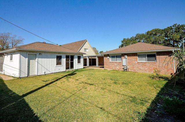 9215 Sharpcrest Street, Houston, TX 77036