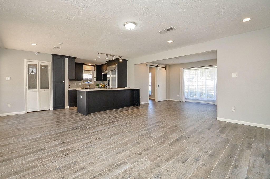 9215 Sharpcrest Street, Houston, TX 77036