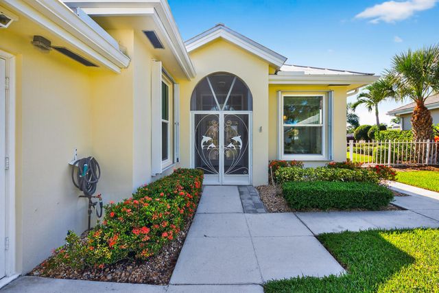 2595 SW Greenwich Way, Palm City, FL 34990