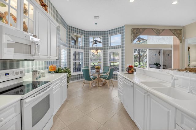 7237 Morocca Lake Drive, Delray Beach, FL 33446