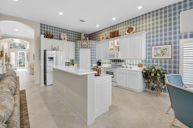 7237 Morocca Lake Drive, Delray Beach, FL 33446