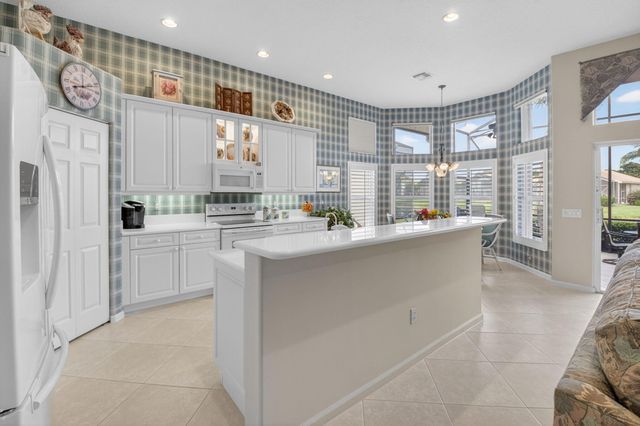 7237 Morocca Lake Drive, Delray Beach, FL 33446