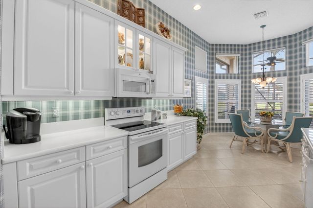 7237 Morocca Lake Drive, Delray Beach, FL 33446