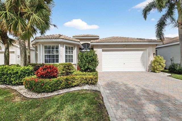 7237 Morocca Lake Drive, Delray Beach, FL 33446