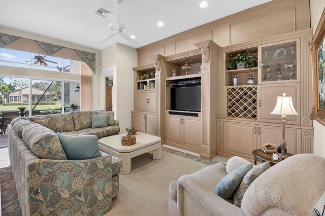 7237 Morocca Lake Drive, Delray Beach, FL 33446