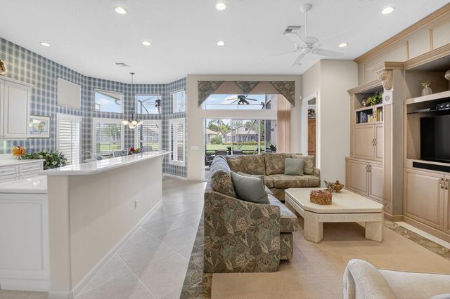 7237 Morocca Lake Drive, Delray Beach, FL 33446