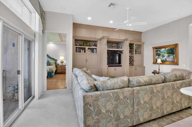 7237 Morocca Lake Drive, Delray Beach, FL 33446