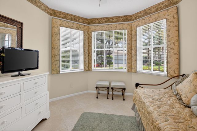 7237 Morocca Lake Drive, Delray Beach, FL 33446