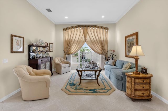 7237 Morocca Lake Drive, Delray Beach, FL 33446