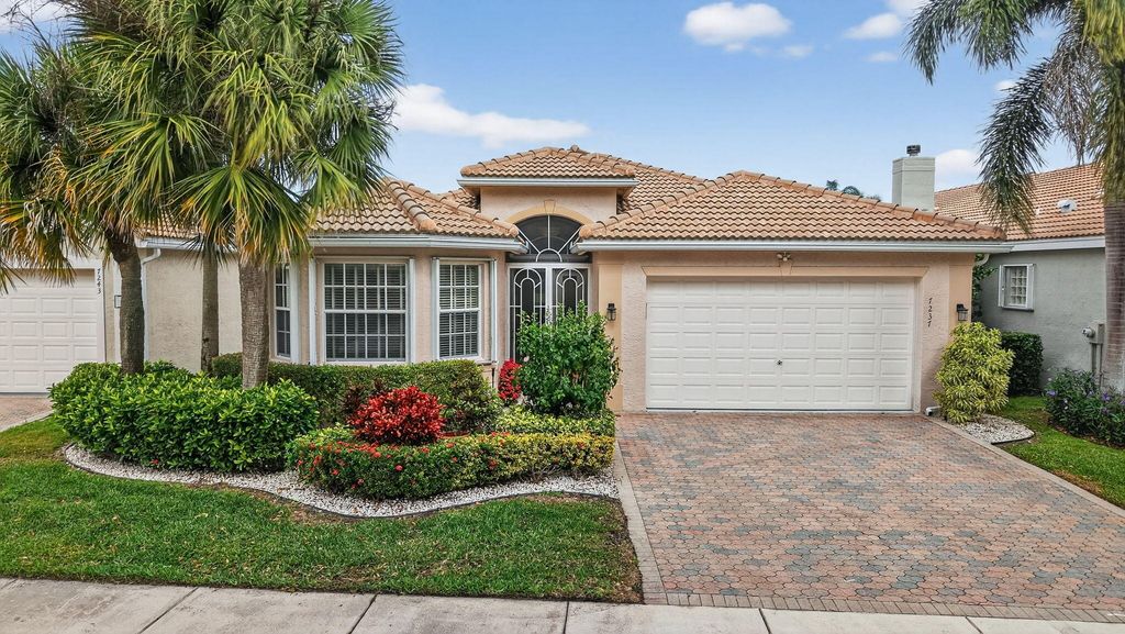 7237 Morocca Lake Drive, Delray Beach, FL 33446