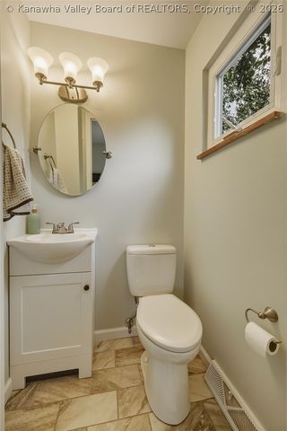 1812 Rosewood Road, Charleston, WV 25314