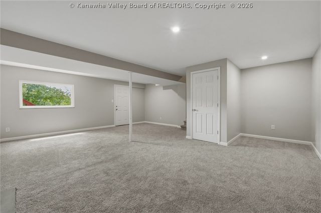 1812 Rosewood Road, Charleston, WV 25314