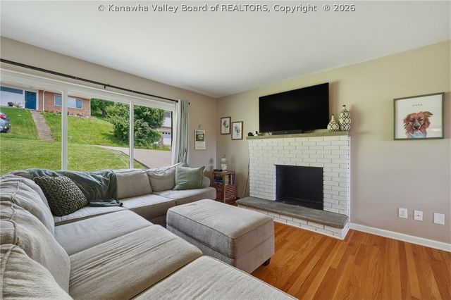 1812 Rosewood Road, Charleston, WV 25314