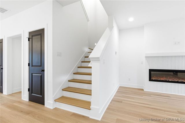 227 Hopkins Lane, Jeffersonville, IN 47130