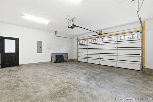 227 Hopkins Lane, Jeffersonville, IN 47130