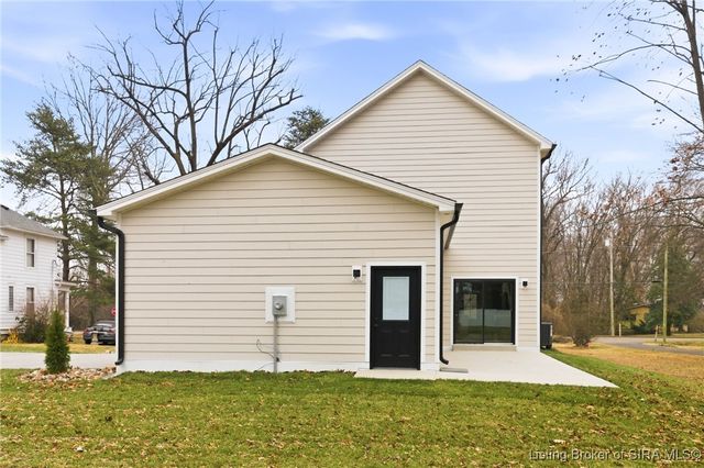 227 Hopkins Lane, Jeffersonville, IN 47130