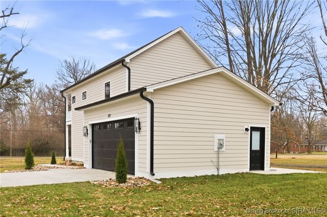 227 Hopkins Lane, Jeffersonville, IN 47130