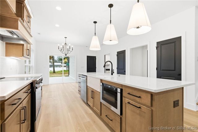 227 Hopkins Lane, Jeffersonville, IN 47130