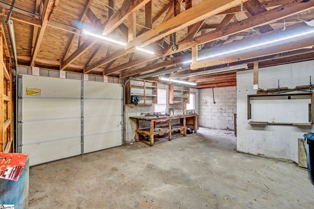 744 Cooper Bridge Road, Fountain Inn, SC 29644