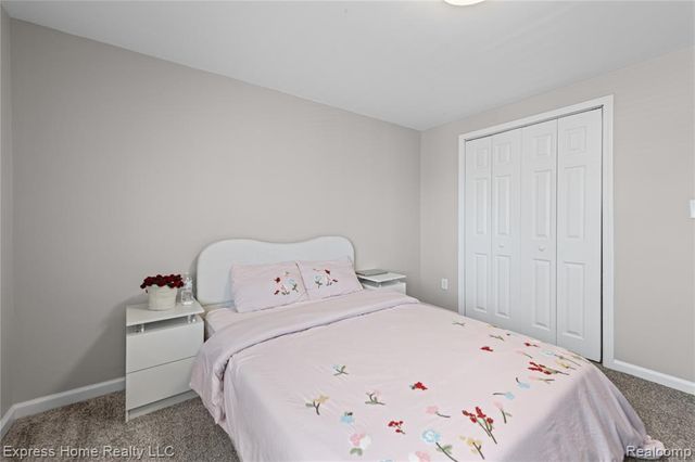 7220 Dodge Avenue, Warren, MI 48091