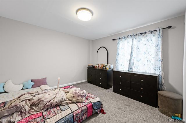 7220 Dodge Avenue, Warren, MI 48091