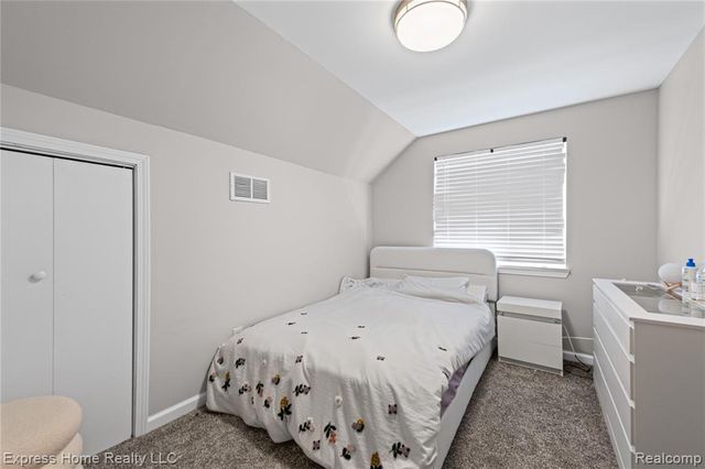 7220 Dodge Avenue, Warren, MI 48091