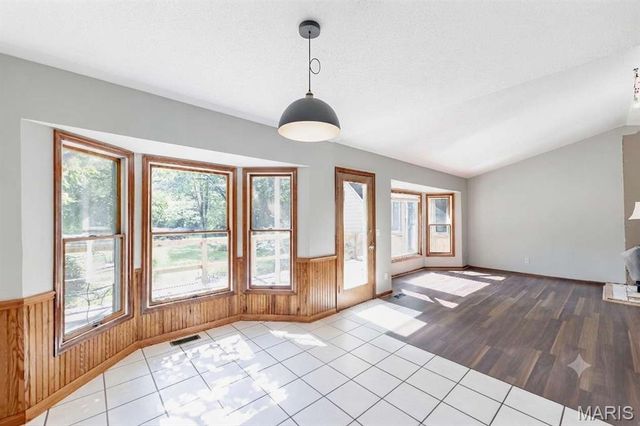 6 Deer Creek Drive, O'fallon, MO 63366