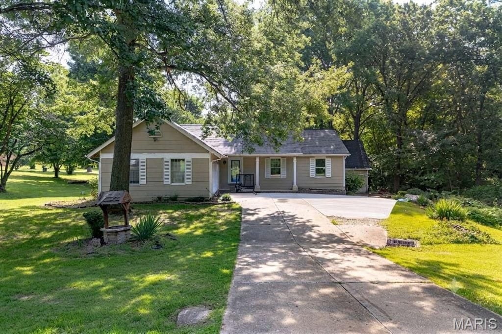 6 Deer Creek Drive, O'fallon, MO 63366