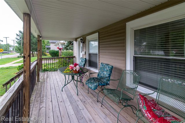 821 Dearborn Street, Howell, MI 48843