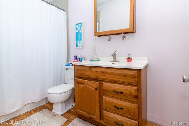 821 Dearborn Street, Howell, MI 48843