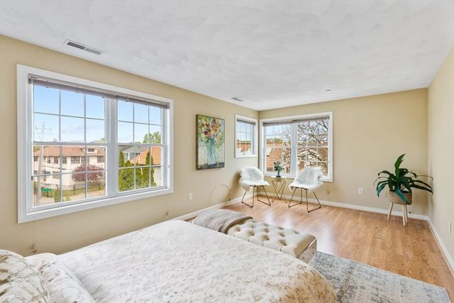 12 Ship Ave 1, Medford, MA 02155