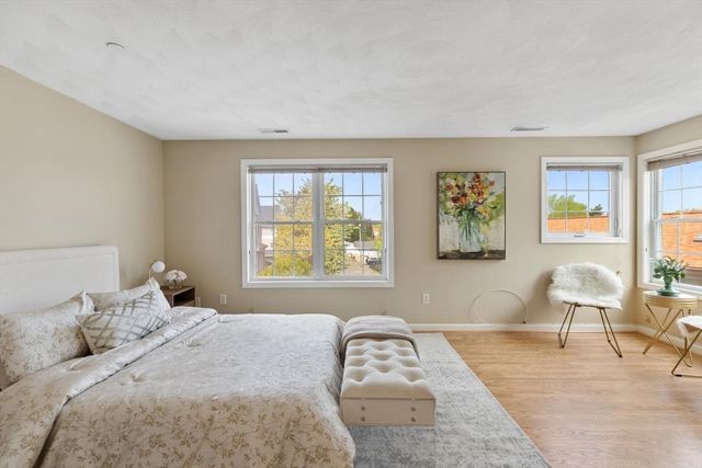 12 Ship Ave 1, Medford, MA 02155