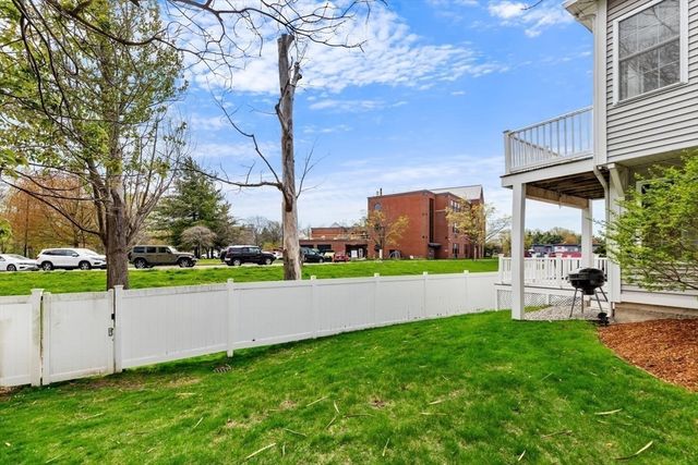 12 Ship Ave 1, Medford, MA 02155