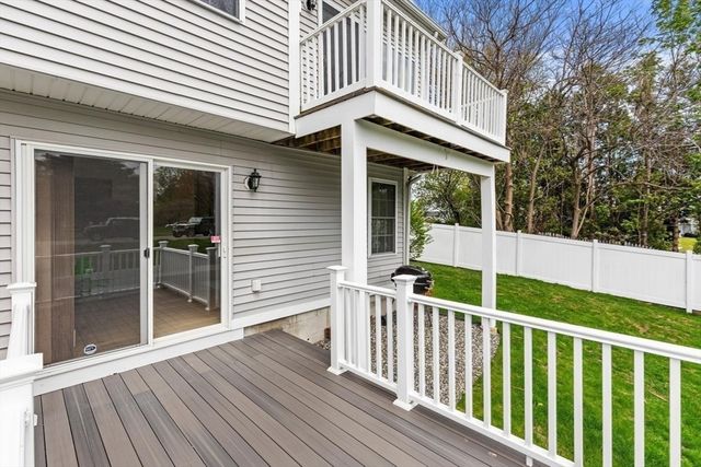 12 Ship Ave 1, Medford, MA 02155