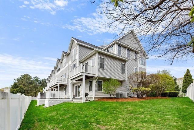 12 Ship Ave 1, Medford, MA 02155