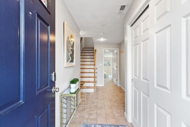 12 Ship Ave 1, Medford, MA 02155