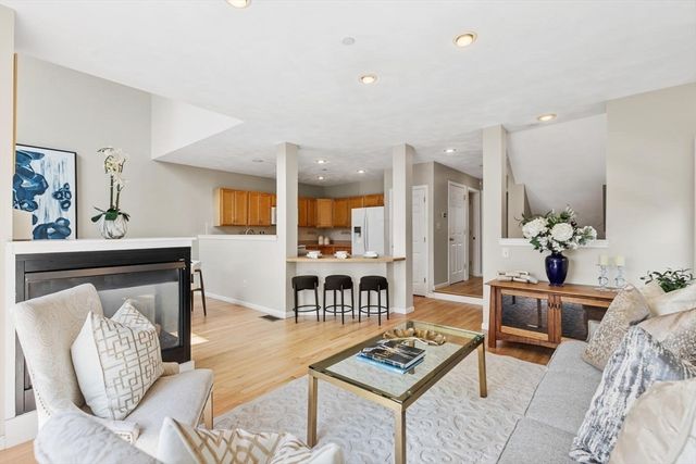 12 Ship Ave 1, Medford, MA 02155
