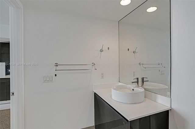 31 SE 6th Street 805, Miami, FL 33131