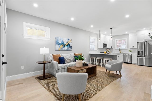 11 Washington Street 8, Ipswich, MA 01938